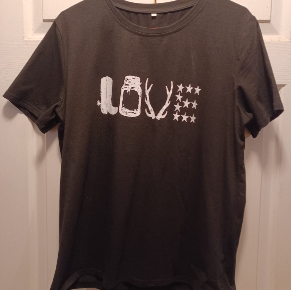 Love t-shirt